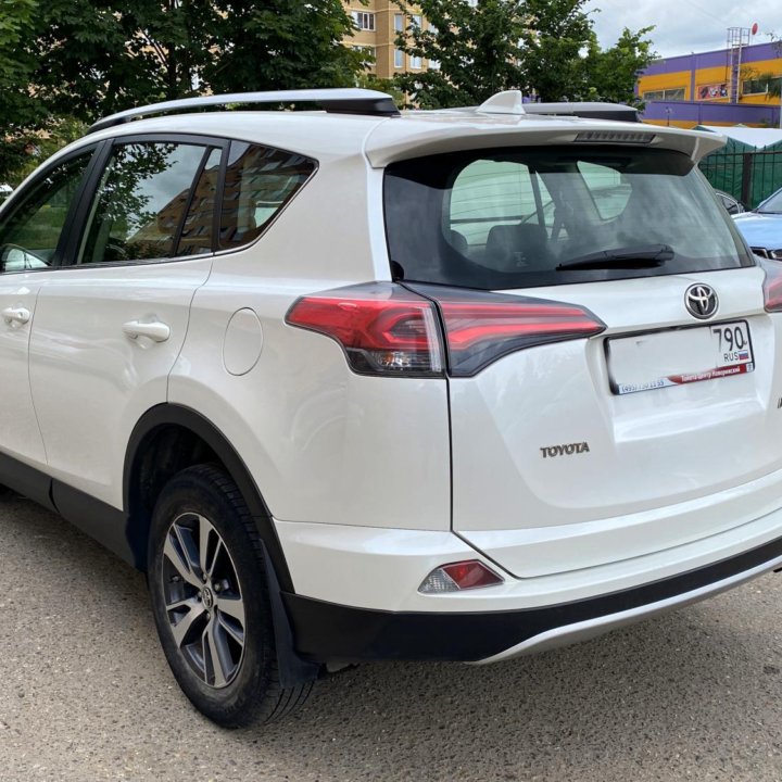 Toyota RAV4, 2016