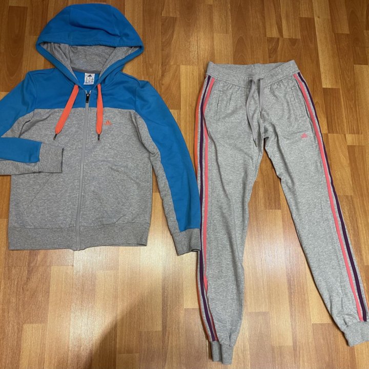 Спортивный костюм adidas original размер xs 42-44