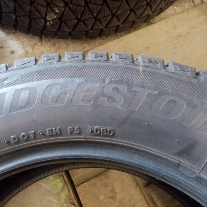 Bridgestone Blizzak dm-v2