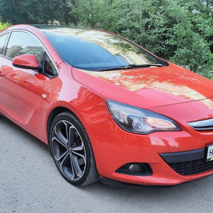 Opel Astra, 2012