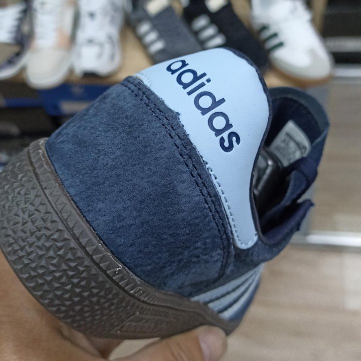 Кроссовки adidas Spezial