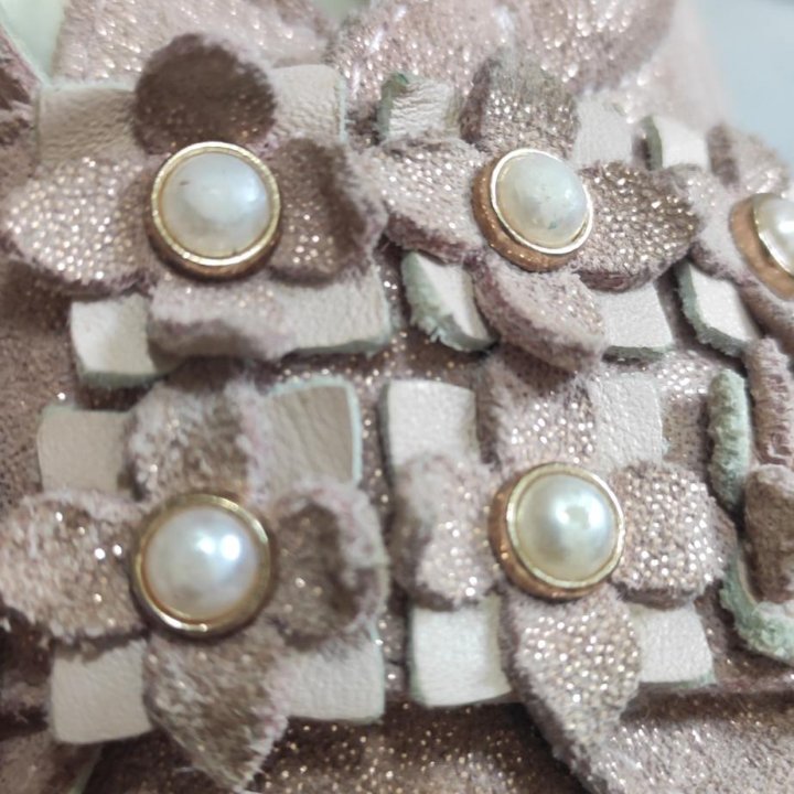 Туфли для девочки 25р