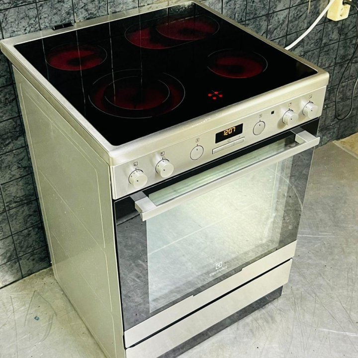 Плита электрическая Electrolux EKC 96450AX