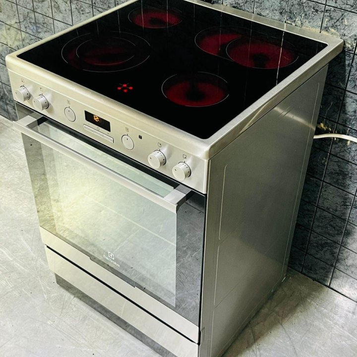 Плита электрическая Electrolux EKC 96450AX