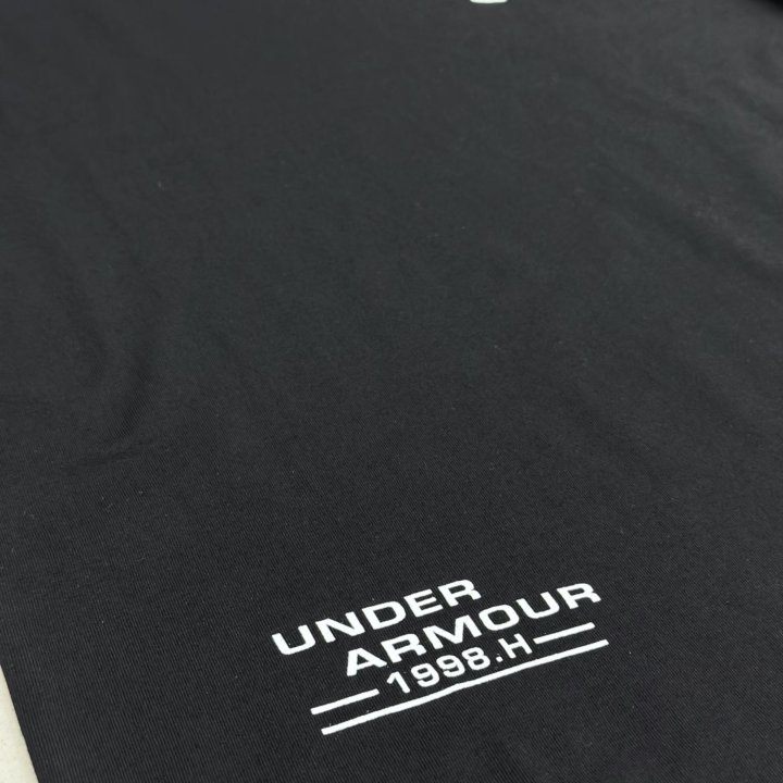 Футболка under armour