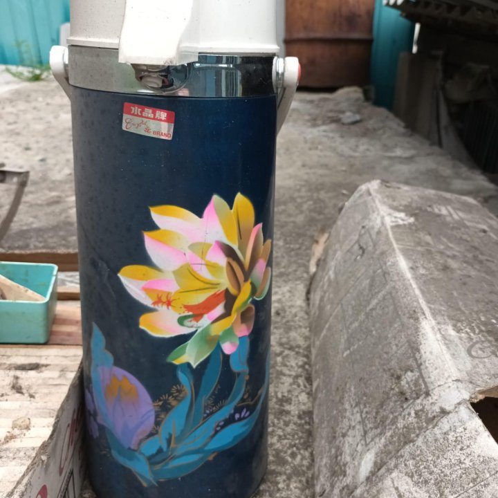 Термос новый