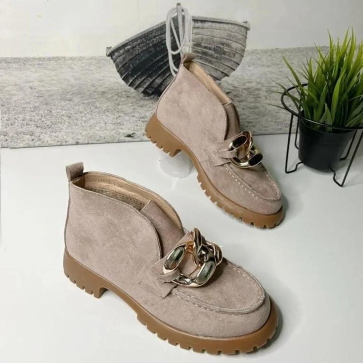 Ботинки женские.