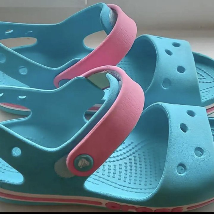 Сандали crocs c12