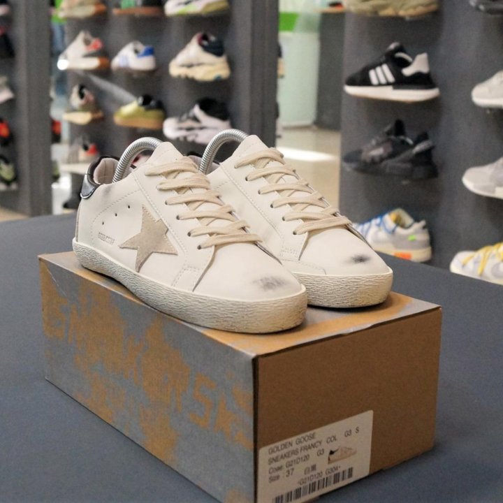 Кроссовки Golden Goose