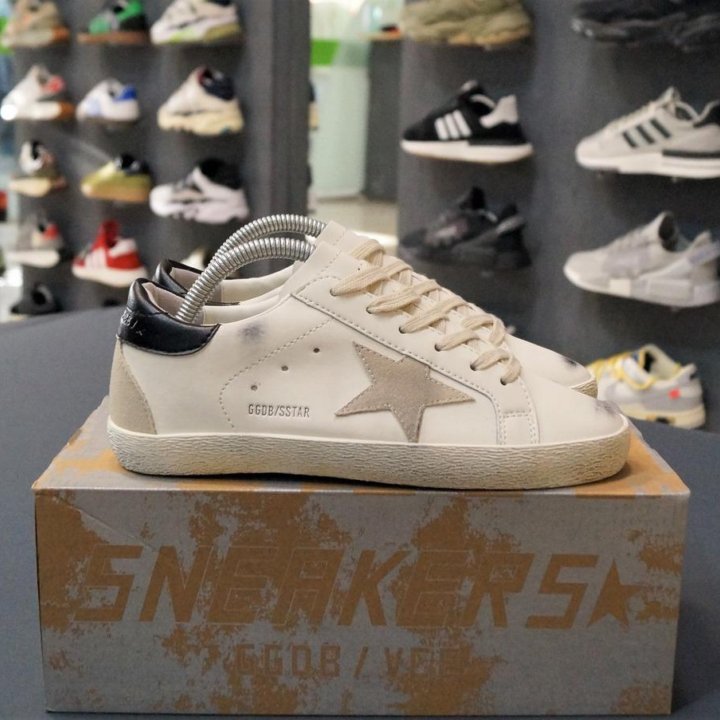 Кроссовки Golden Goose