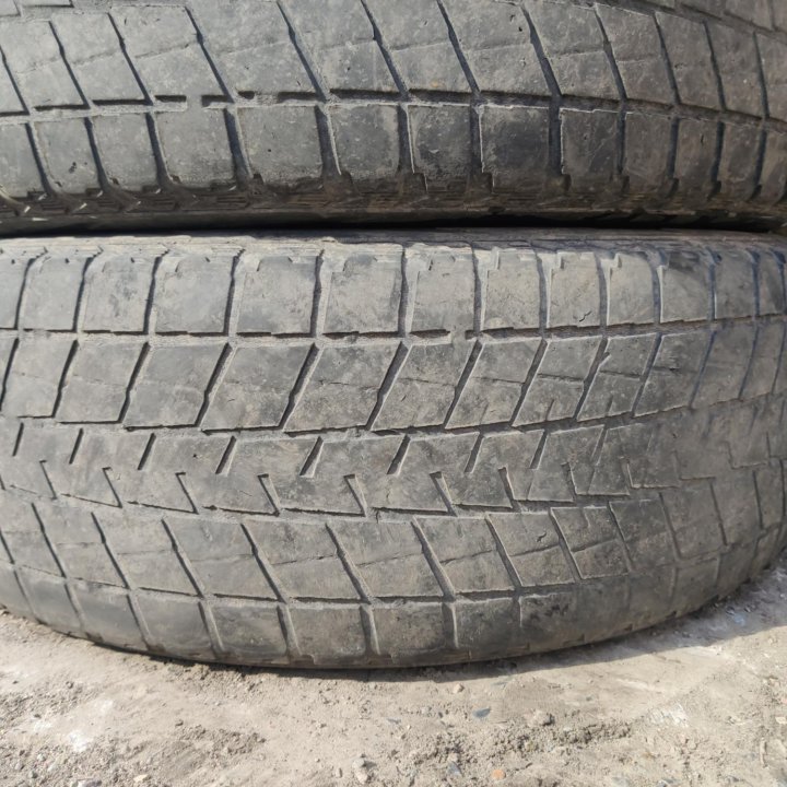 Bridgestone Blizzak DM-V1, 235/65/17