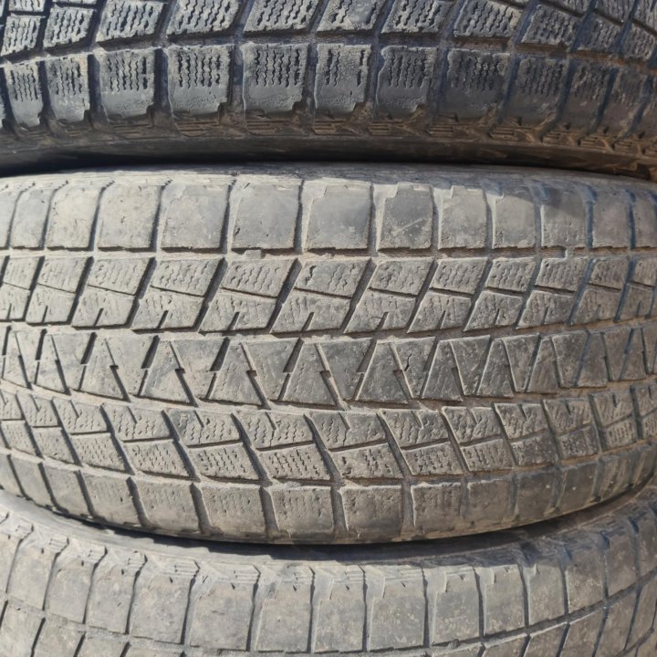 Bridgestone Blizzak DM-V1, 235/65/17