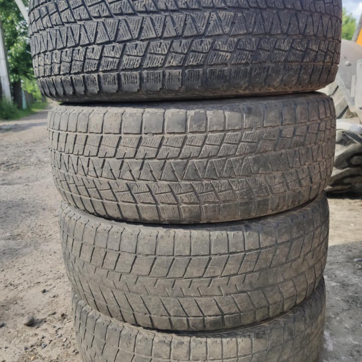 Bridgestone Blizzak DM-V1, 235/65/17