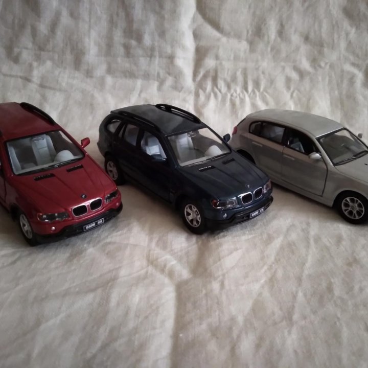 1:34-1:36 BMW 1-series. BMW X5