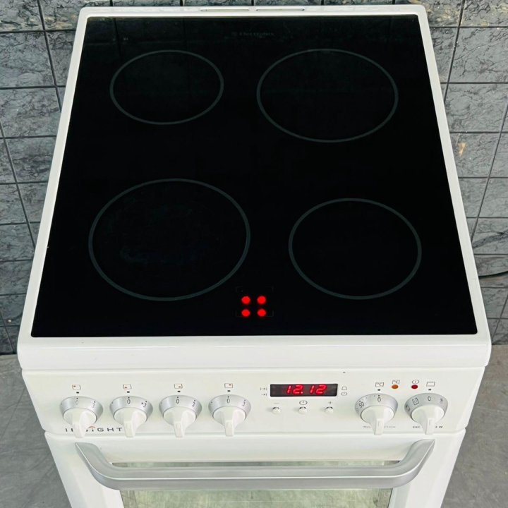 Плита электрическая Electrolux EKC 513503W