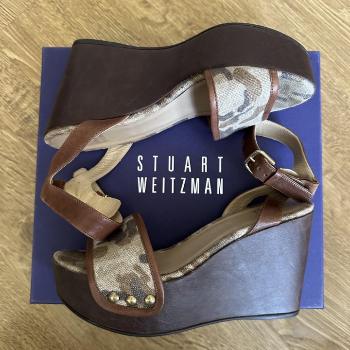 Босоножки Stuart Weitzman