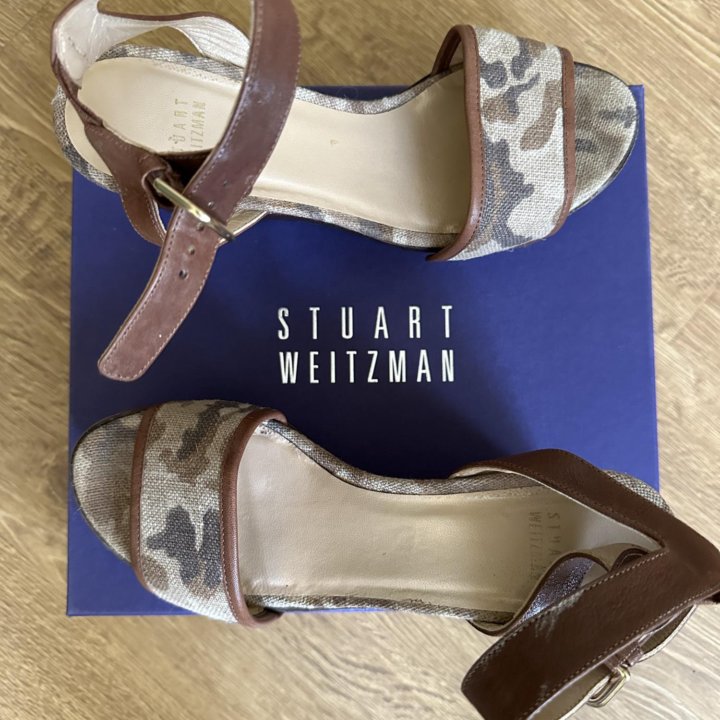 Босоножки Stuart Weitzman