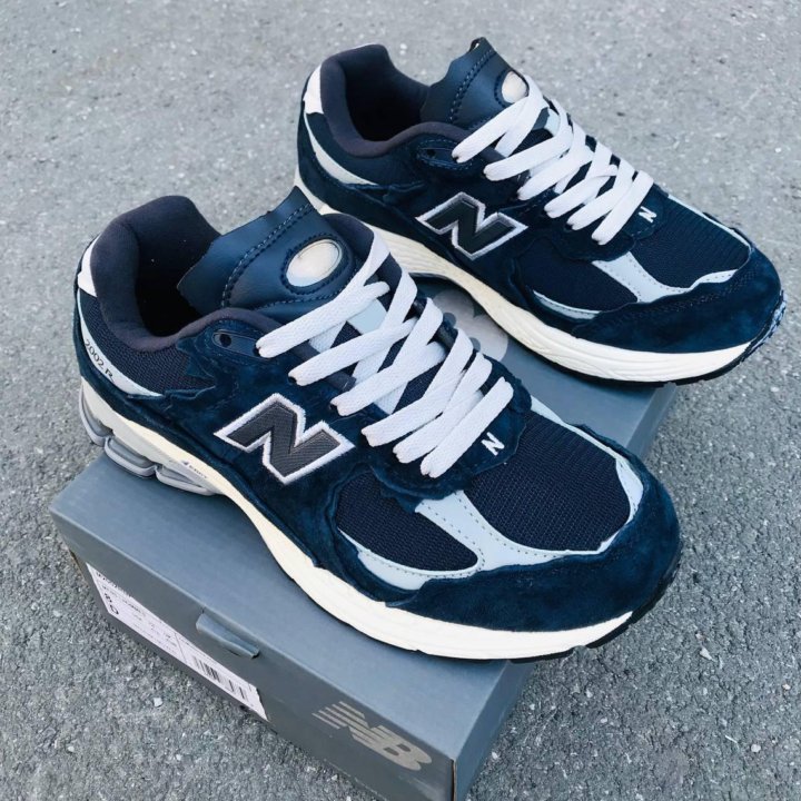 Кроссовки мужские New Balance 2002R премиум к - во