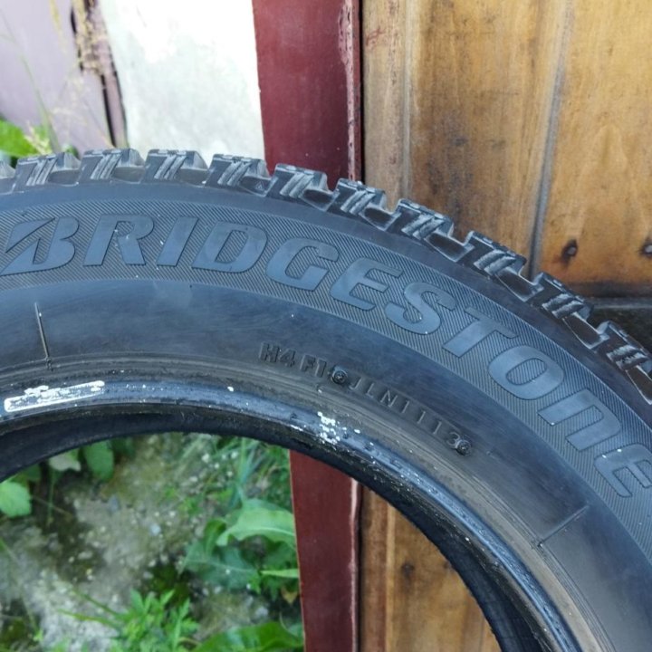 Шины 215/60 r16 Bridgestone blizzak spike 01