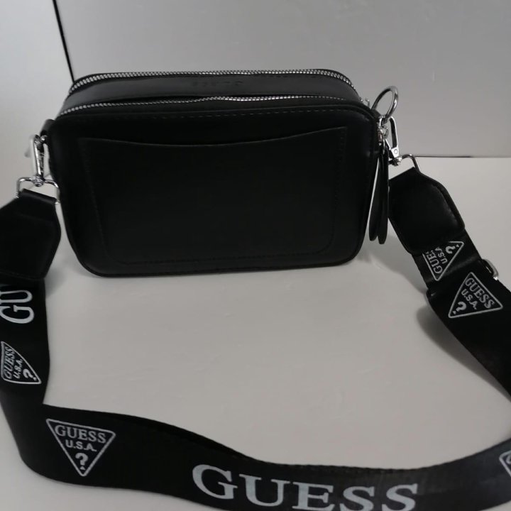 Чёрная или белая сумка Guess новая