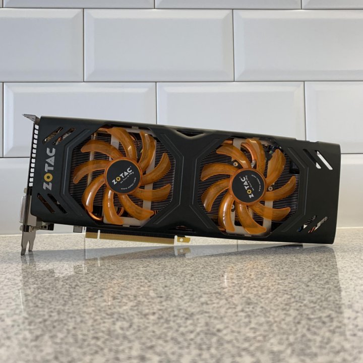 Видеокарта GeForce GTX 770 2gb zotac