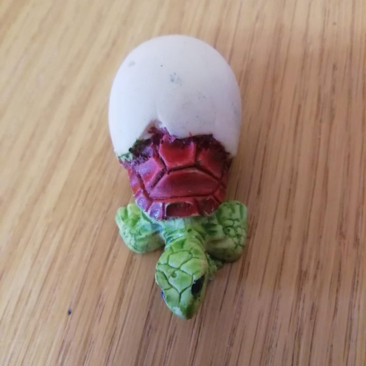 Статуэтка черепаха из яйца