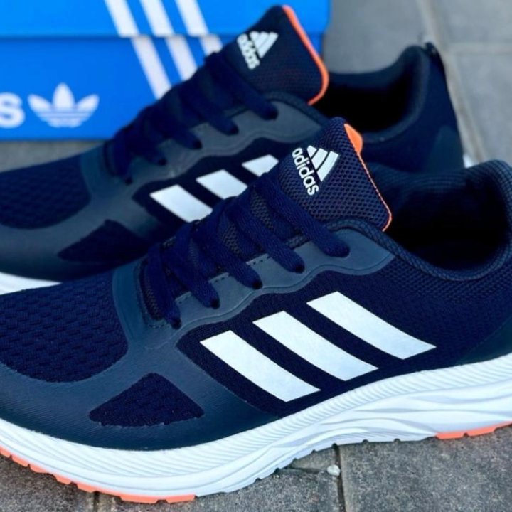 Кроссовки Adidas новые