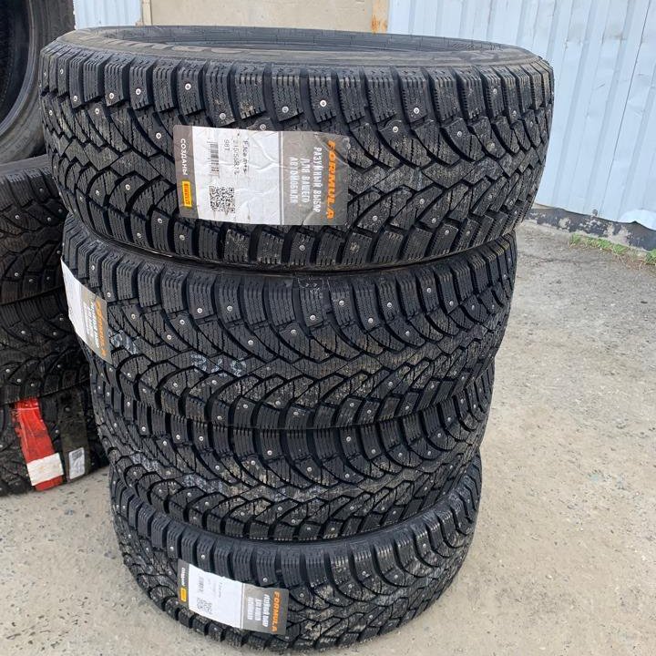 Зимние шины 215/55 R17 Pirelli Formula Ice XL 98T