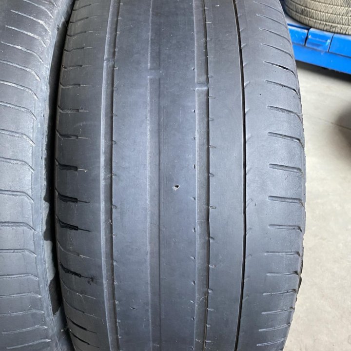 295/40 R21 Pirelli P Zero