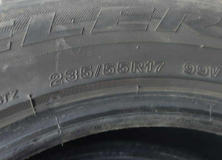 Шины б/у Bridgestone 235/55 R17 99V