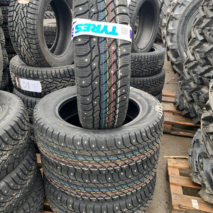 Зимние шины 215/60 R17 Viatti Bosco Nordico V-523