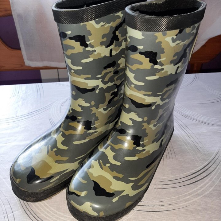 Резиновые сапоги