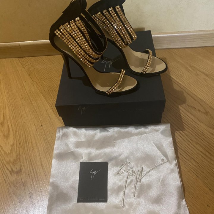 Босоножки GIUSEPPE ZANOTTI р. 37