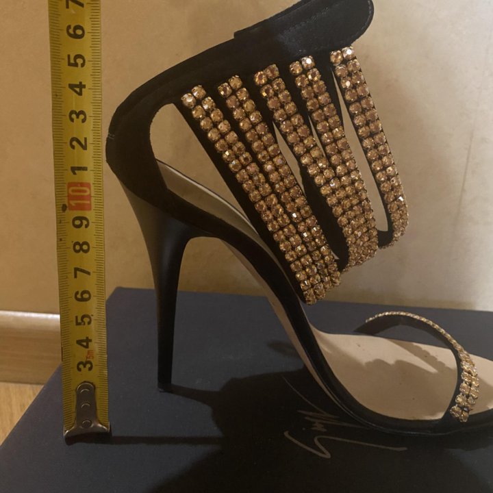 Босоножки GIUSEPPE ZANOTTI р. 37