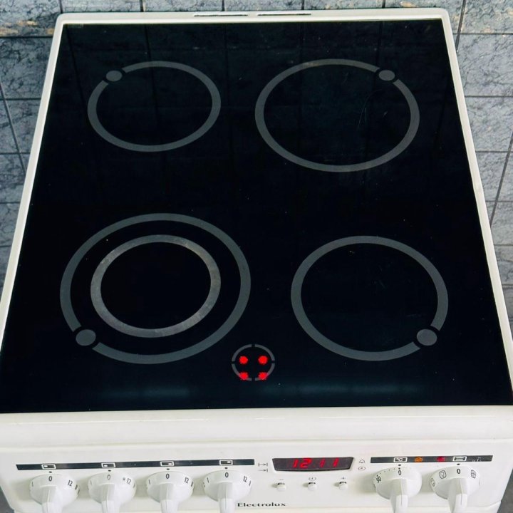 Плита электрическая Electrolux EKC 5004