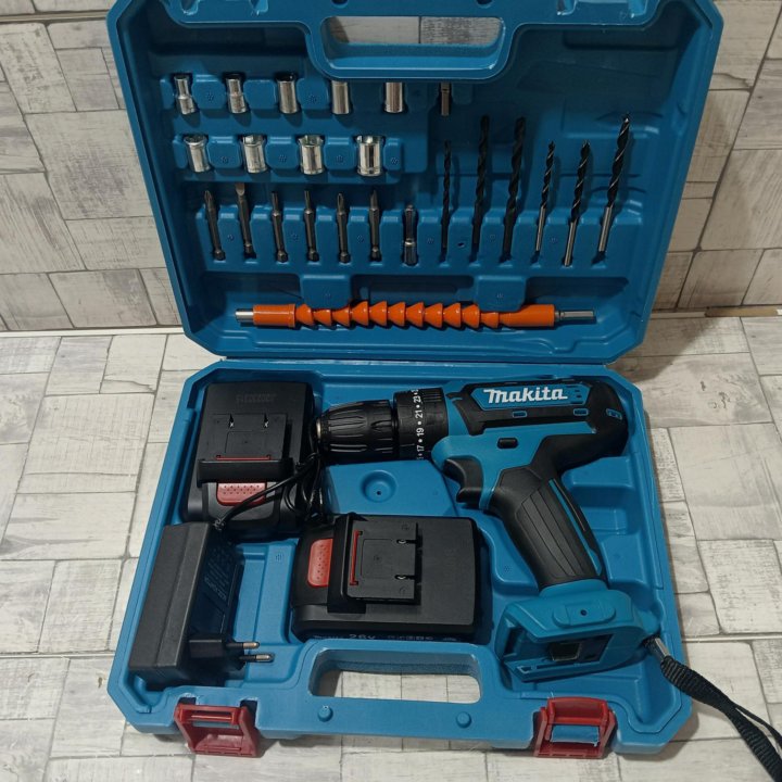 Шуруповерт makita 26 v с набором