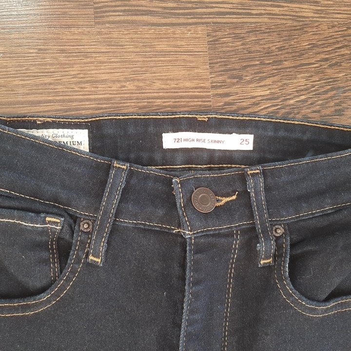 Джинсы Levis, размер 25