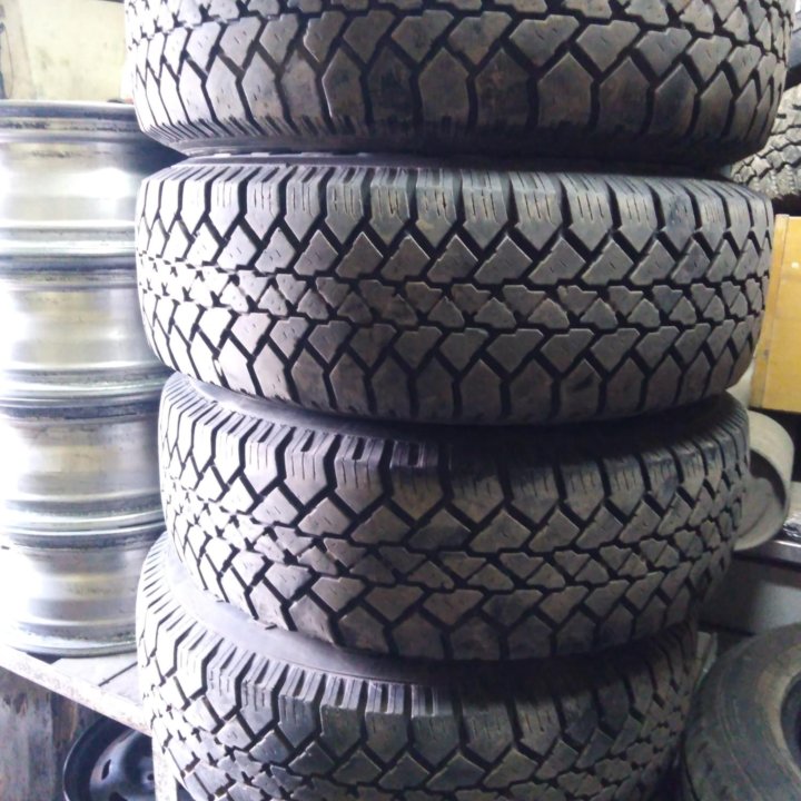 225 /70 R16