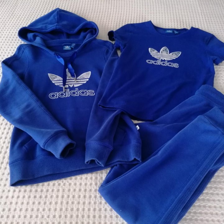 Спортивный костюм Adidas