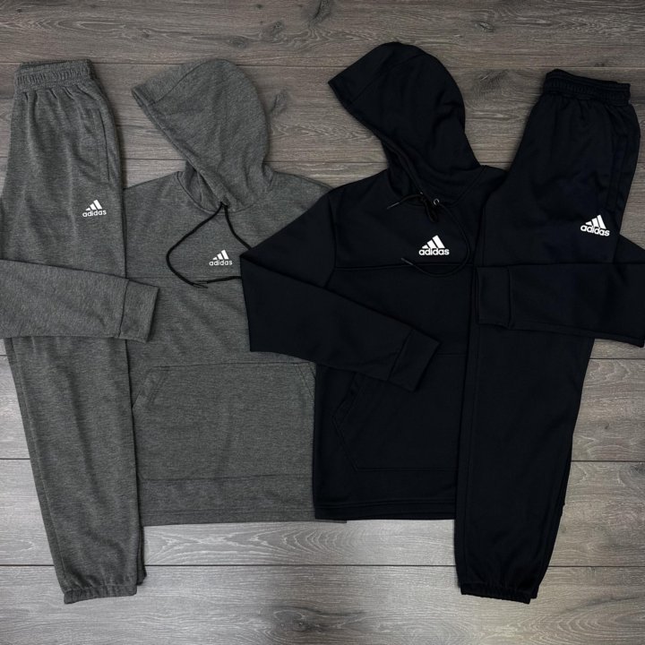 Спортивный костюм Adidas