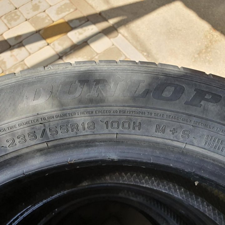 Dunlop Grandtrek ST30 235/55R18