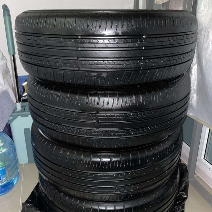 Комплект шин Dunlop grandtrek PT30 225/60 R18