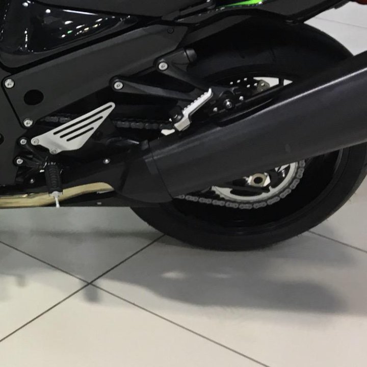 Глушители новые на Kawasaki ZZR 1400 2012-2023