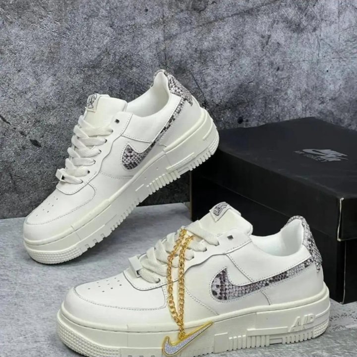 Кроссовки Nike air force 1