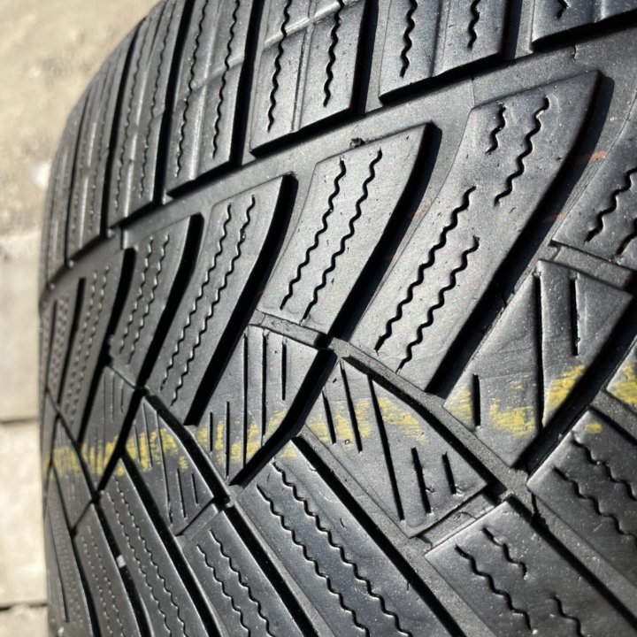 Goodyear UltraGrip Performance GEN-1