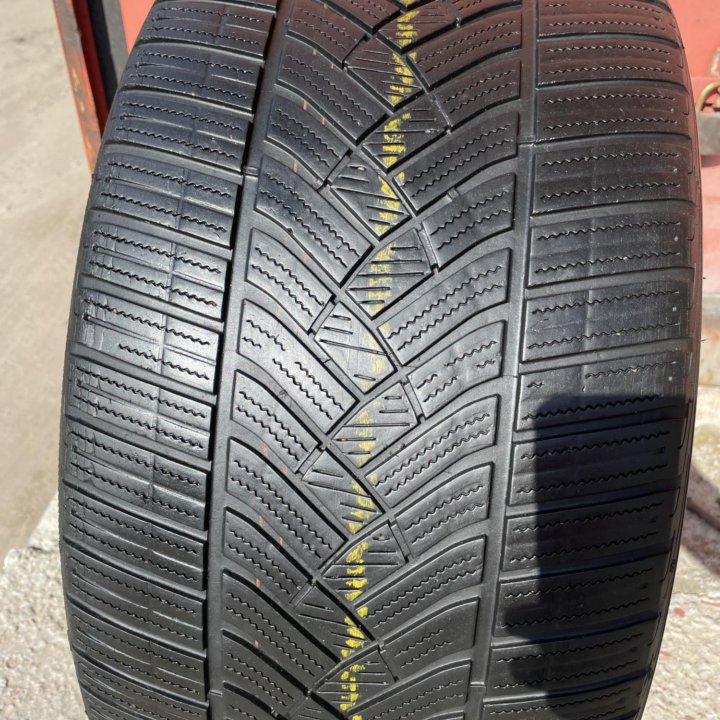 Goodyear UltraGrip Performance GEN-1