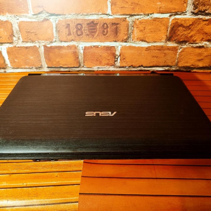 Asus N60D - Athlon X2 \ 1 GB Видеокарта \ 2 Озу \