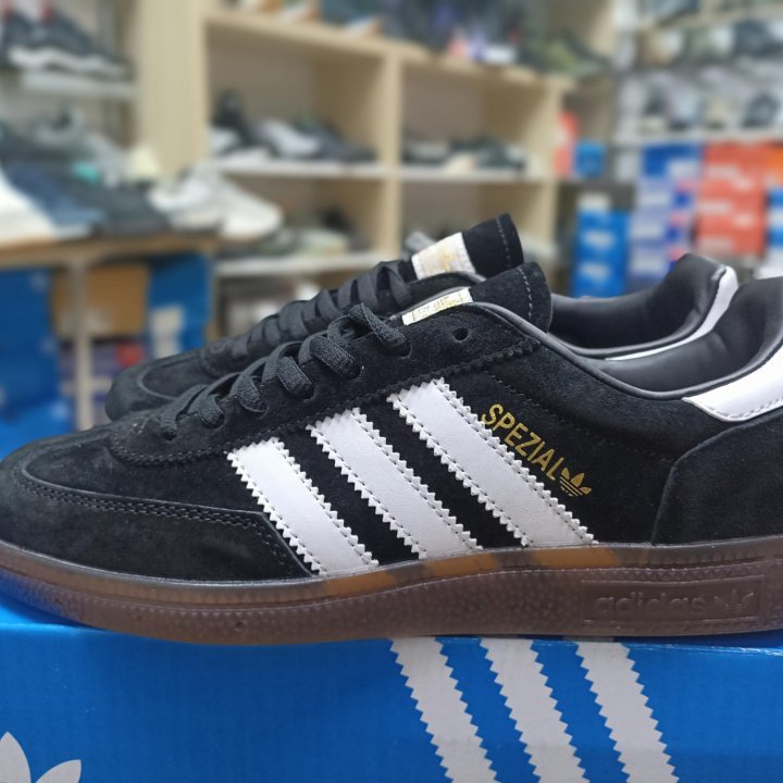 Кроссовки adidas Spezial