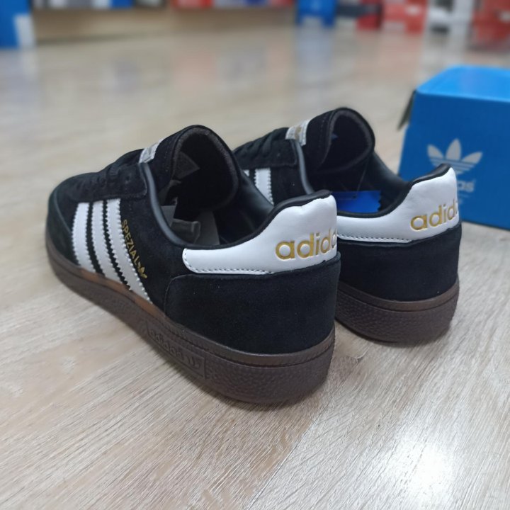 Кроссовки adidas Spezial