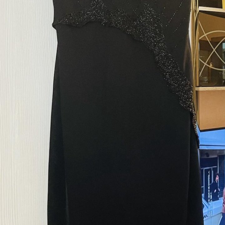 Платье вечернее